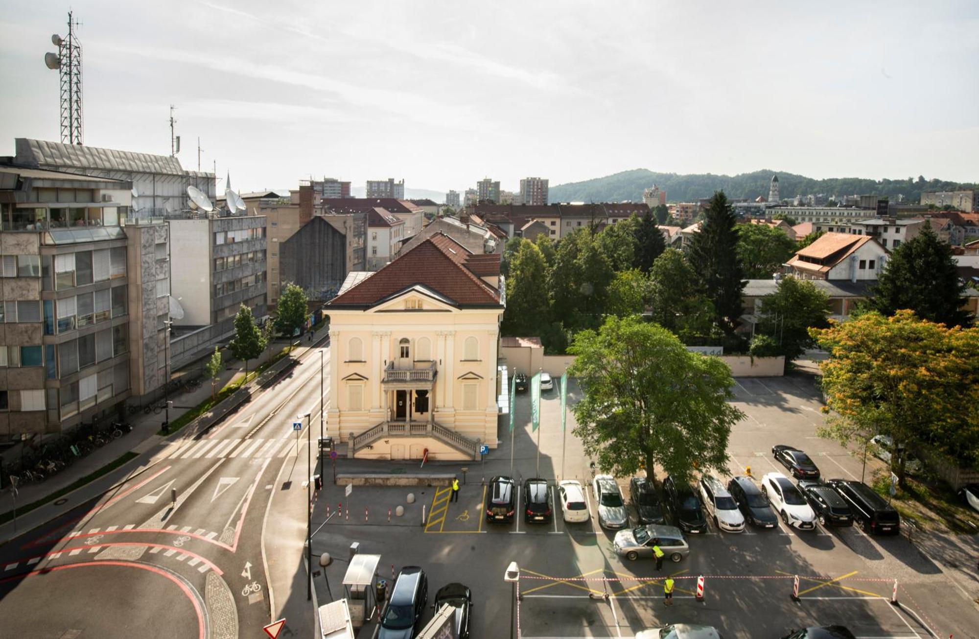 City Hotel Любляна Экстерьер фото